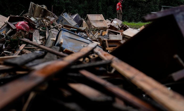 Former coal town comes together in face of Kentucky floods