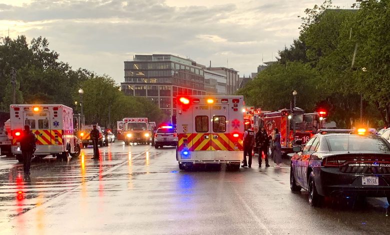 Lightning strike near White House leaves 2 dead, 2 injured