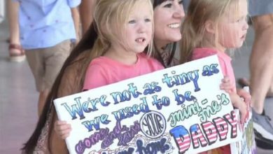 Homecoming at NAS Jacksonville for military members whose deployments ran longer than planned