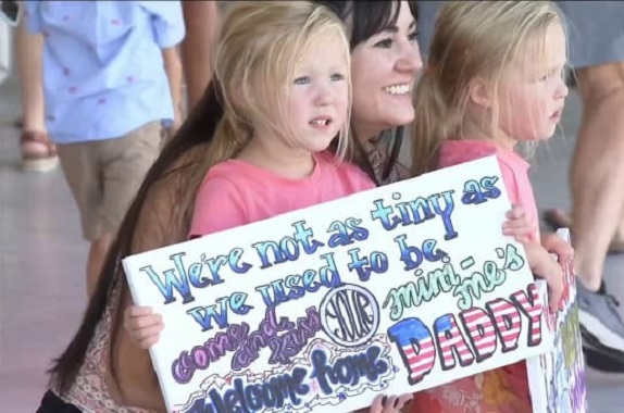 Homecoming at NAS Jacksonville for military members whose deployments ran longer than planned