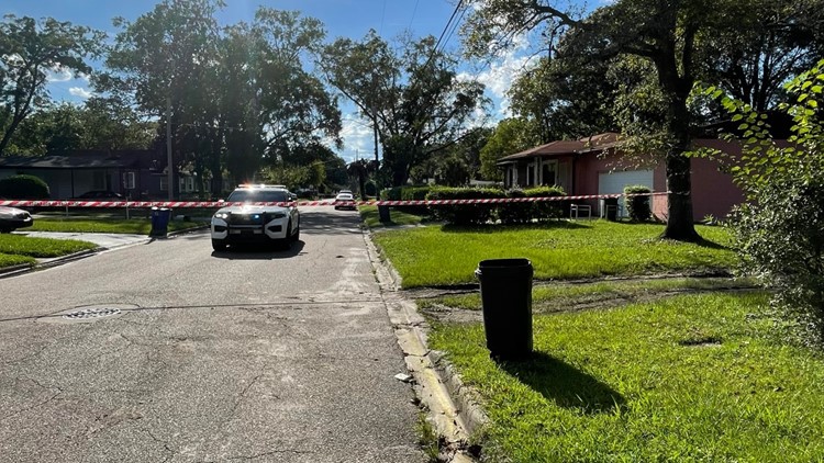 Foul play considered a factor in man’s death whose body was found in a Moncrief Park area home