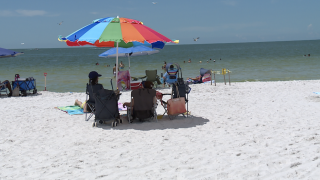 Naples City Council intends to implement a smoking ban on city’s beaches