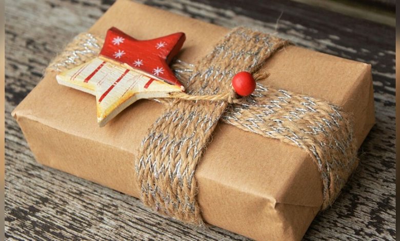 Few things to pay attention to when sending gifts for the holiday season